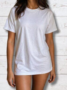 Gildan White Classic Fit T-Shirt | NWT | Small | Heavy Cotton Basic